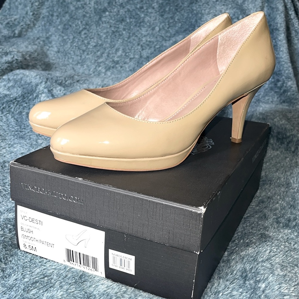 Vince Camuto nude stiletto heels